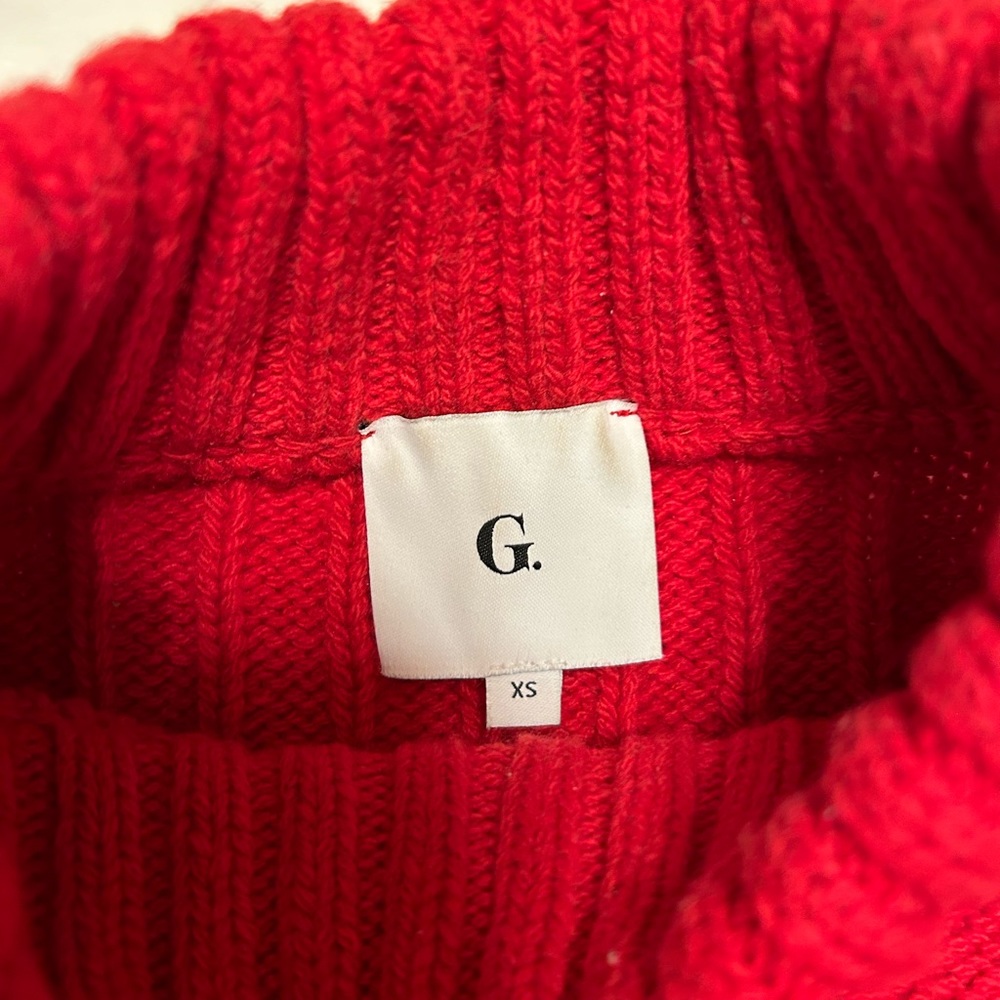 Red Cable Knit Crew Neck Sweater - Picture 6 of 7